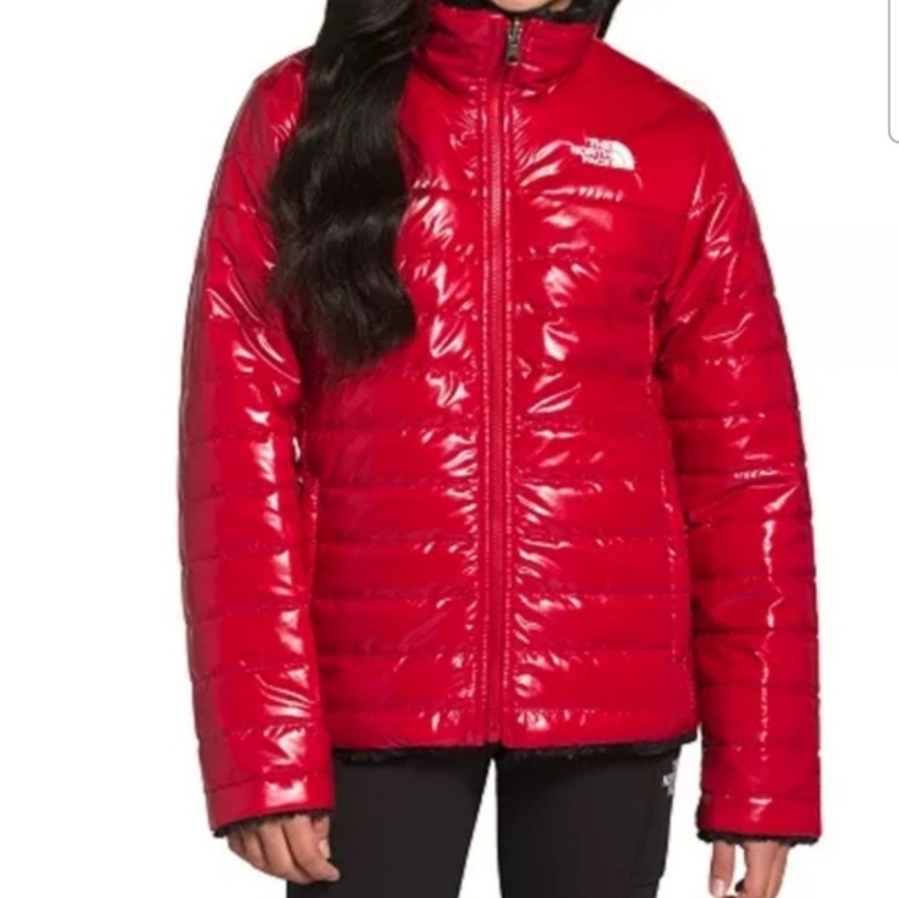 The North Face Girls Mossbud Swirl Reversible Puffer, Red Black Minky 14/16
